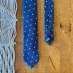 THE TIE BAR Blue Polkadot Wool Silk Blend Tie
